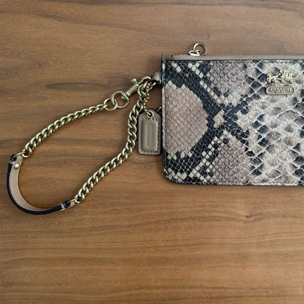 Elegant Vintage Coach Snake Print leather wristlet